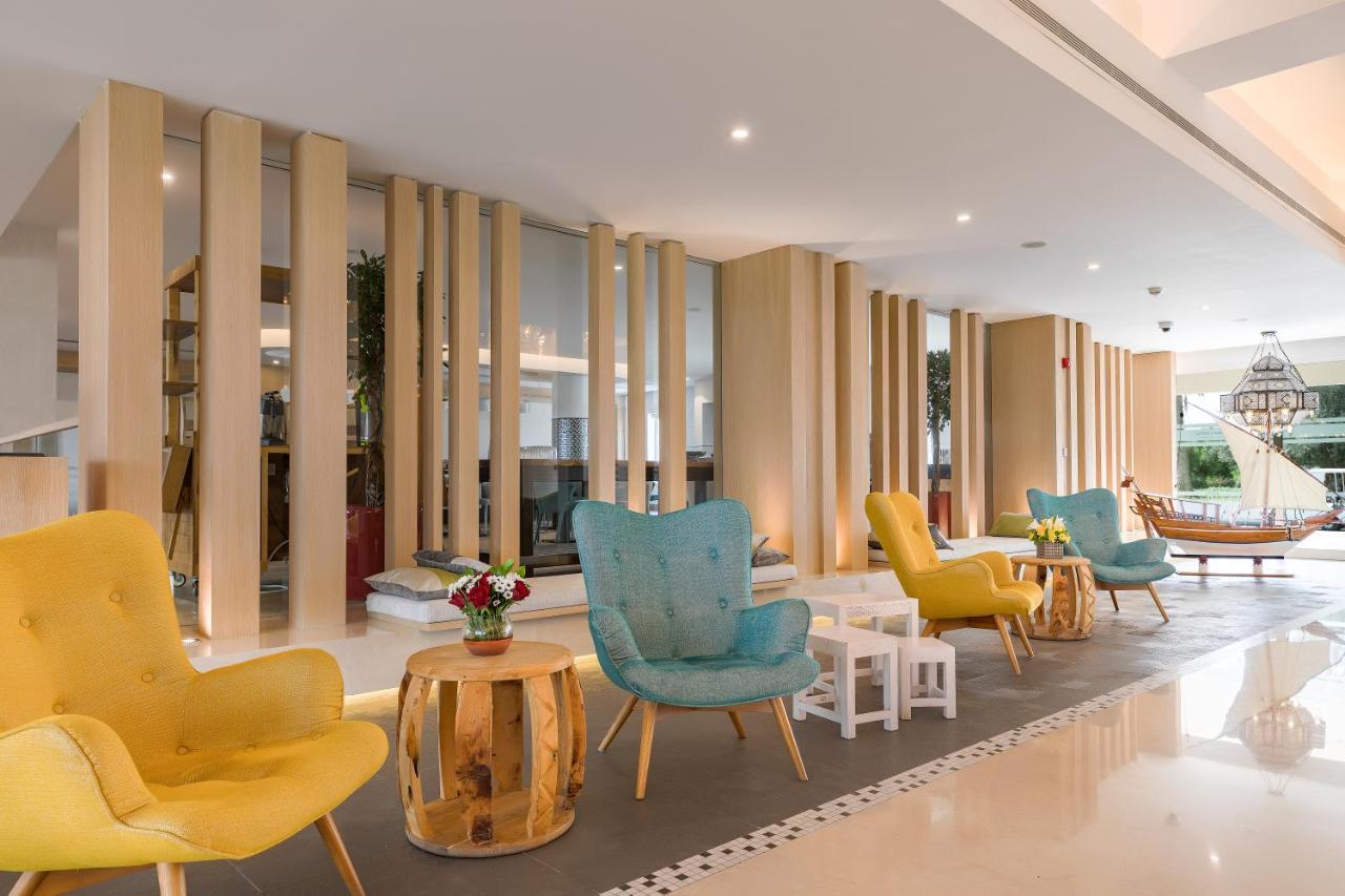 海岸线海滩穆尔瓦度假村 乌姆赛义德 外观 照片 Lobby