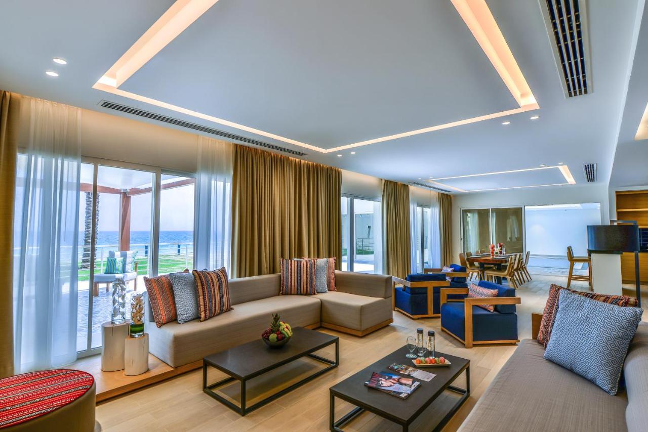 海岸线海滩穆尔瓦度假村 乌姆赛义德 外观 照片 A suite at the hotel